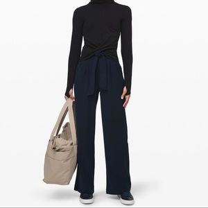 Lululemon Noir Pant - Black, Size 4